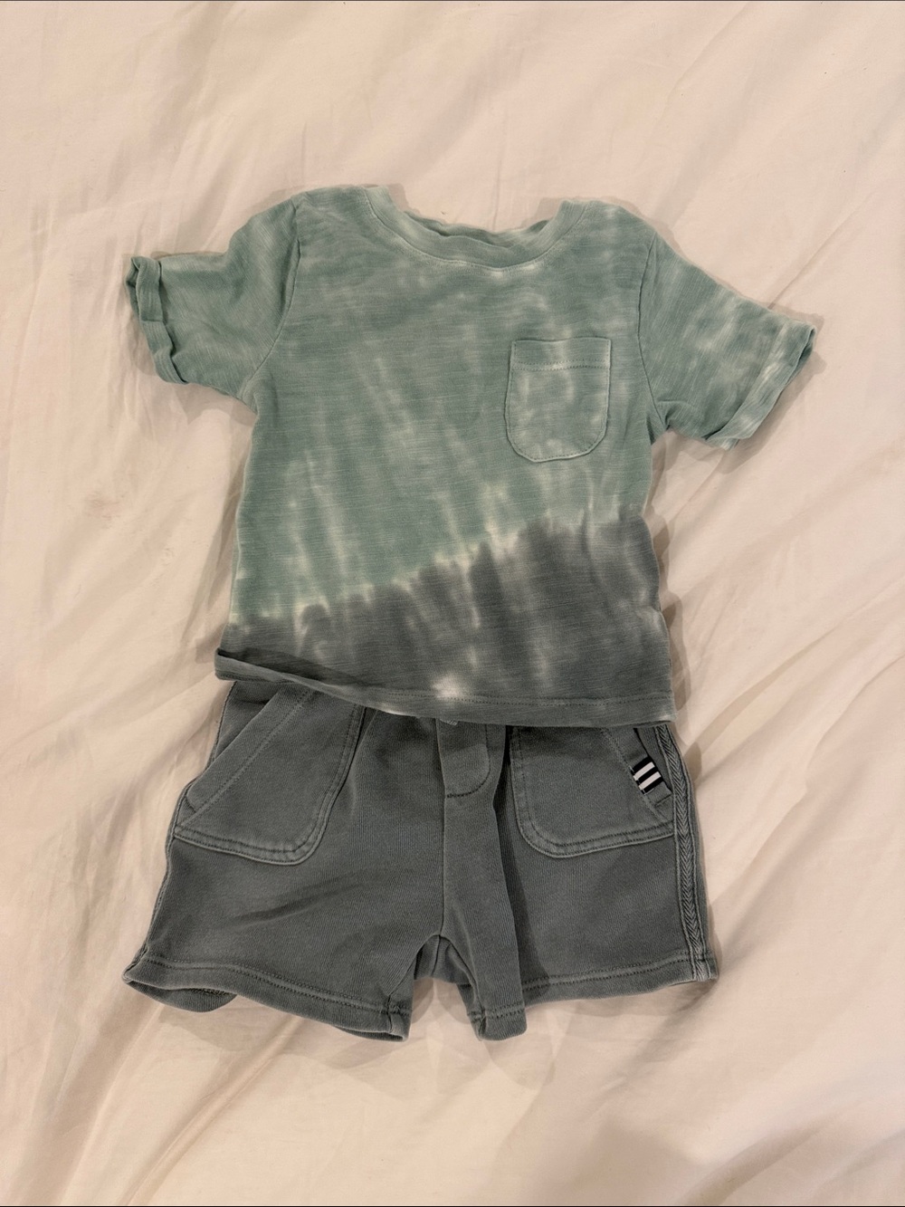 Splendid baby Tie-Dye Pocket Tee & Shorts Set - Sage Green